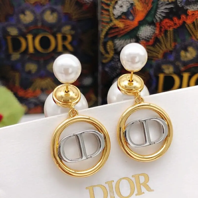 christian dior boucles doreilles pour femme s_12700753